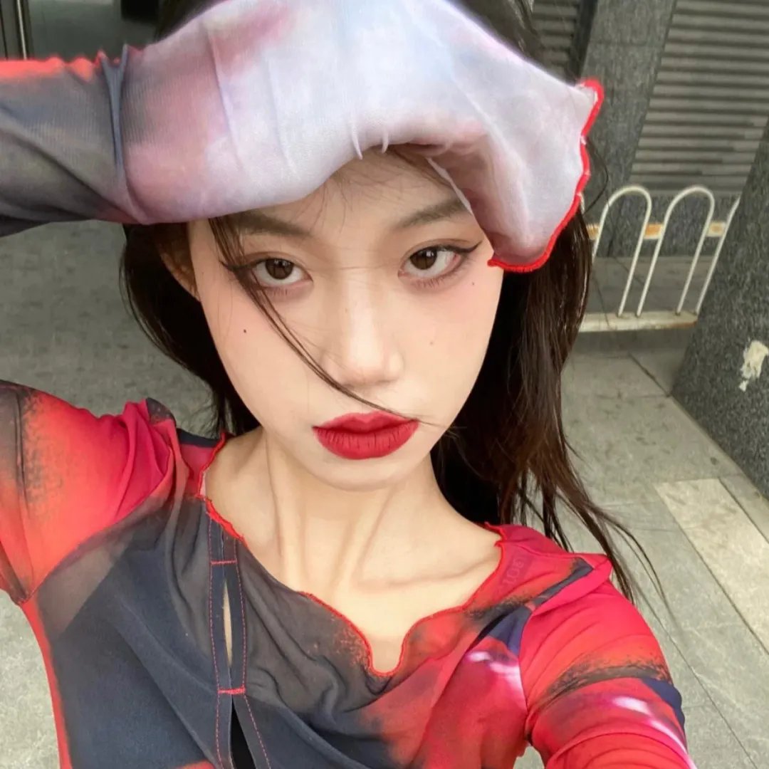 金鳞化凤报母恩